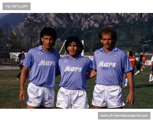 马拉多纳辉煌岁月意甲传奇生涯与那不勒斯俱乐部的深厚情缘 马拉多纳辉煌岁月意甲传奇生涯与那不勒斯俱乐部的深厚情缘